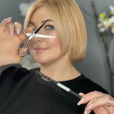Ірина Корнієнко студія краси « Viva»